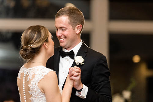 Anna & Matthew share their first dance as the band plays their song.